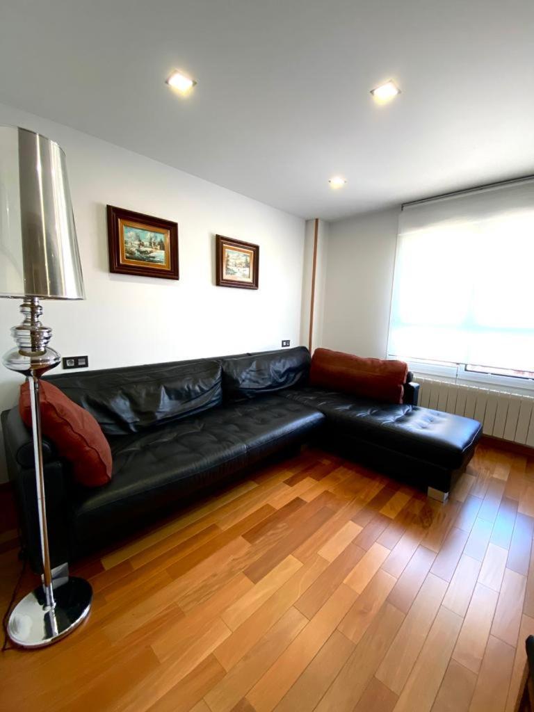 Grand Plaza Vega Apartment Burgo Exterior foto